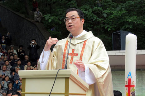 中国信徒谴责主教团罢免马达钦主教 thumbnail